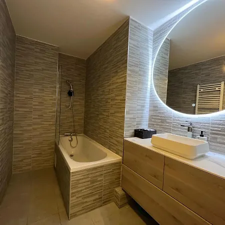 Luxueux Climatise Avec Terrasse, 6 Couchages - 17eme Arrondissement De Paris Apartment *